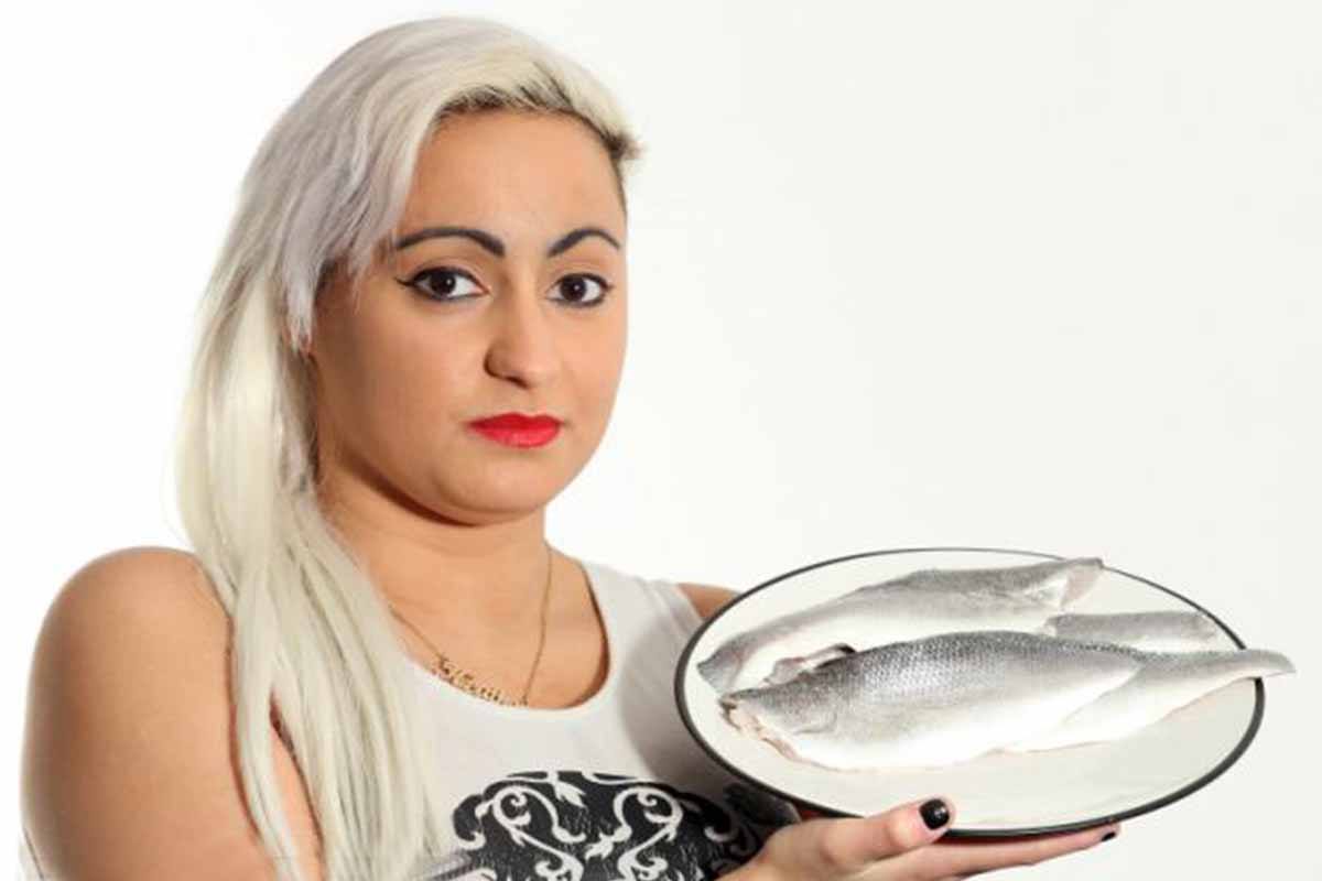 Запах рыбы у женщин причины лечение